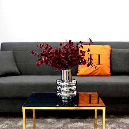 Appartement 2 *