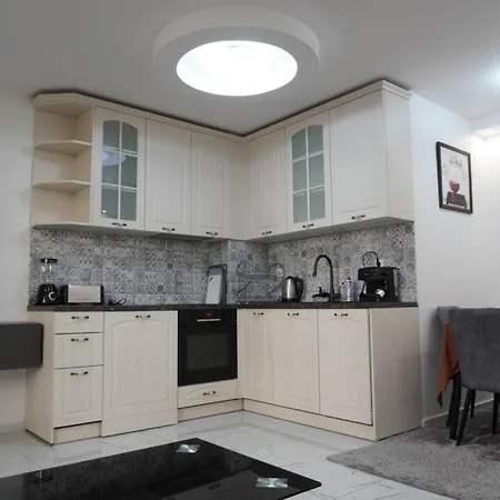 Appartement 2 *